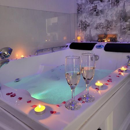 Vip Apartment For Lovers In Kişinev Dış mekan fotoğraf